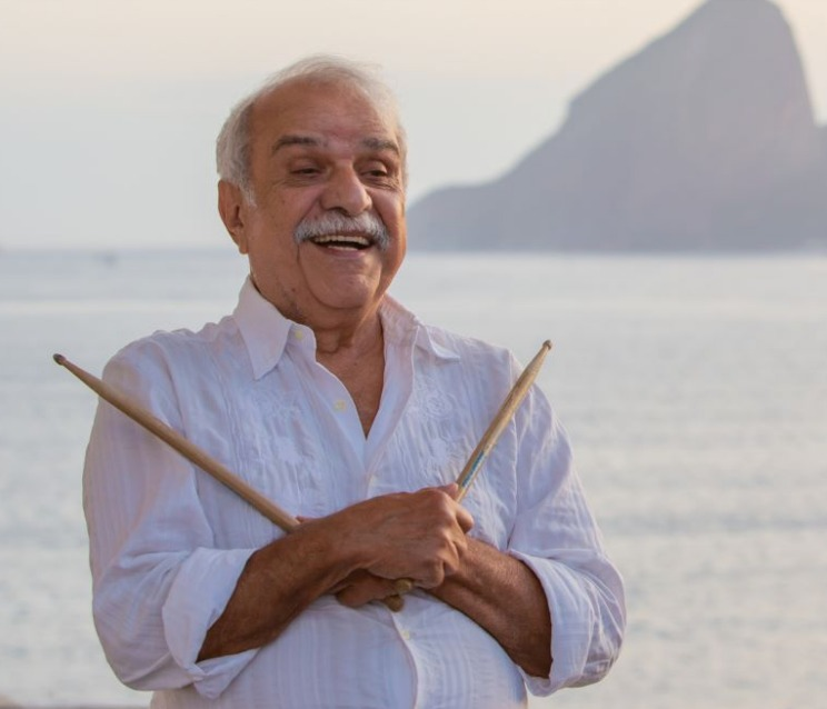 Chico Batera comemora seus 80 anos com show gratuito em Niterói