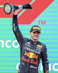 Verstappen vence GP da Hungria após largar em 10º e rodar